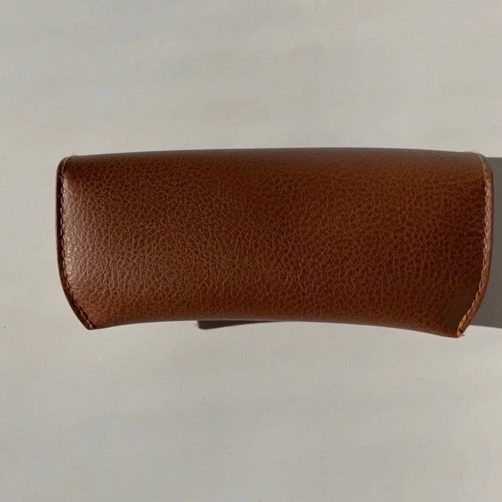 Authentic RAY-BAN brown leather sunglass case - Picture 2 of 7